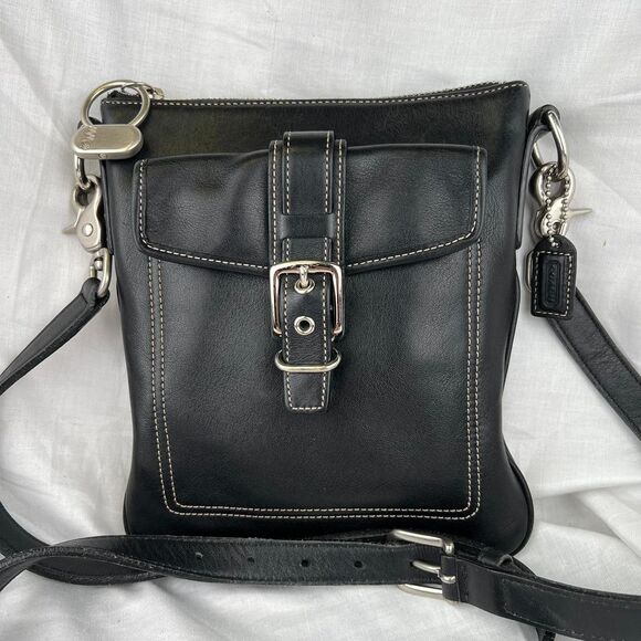 Authentic Coach Runway Black Leather Crossbody Messenger Bag Purse 9" x 7.5" - Picture 2 of 7